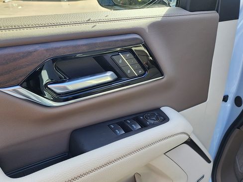 New 2026 GMC Yukon XL Denali w/ Sun & Power Step Package image 13