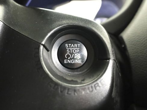 Used 2020 Jeep Renegade Limited image 27