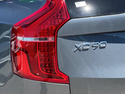 Used 2017 Volvo XC90 T8 R-Design w/ Vision Package AWD/4WD image 26