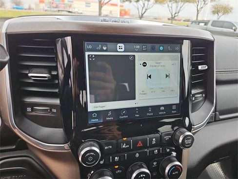 Used 2024 RAM 2500 Laramie w/ Safety Group image 13