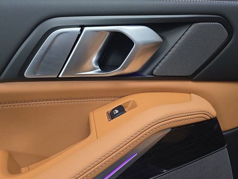 Certified 2025 BMW X5 xDrive40i w/ M Sport Package image 26