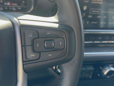 Used 2025 GMC Sierra 1500 SLT AWD/4WD image 18