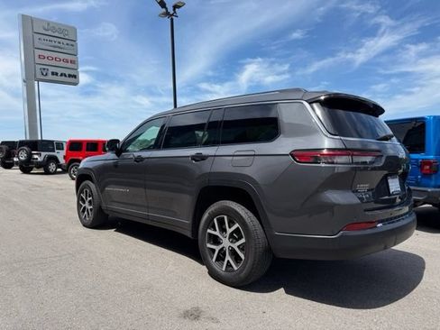 Used 2023 Jeep Grand Cherokee L Limited AWD/4WD image 6