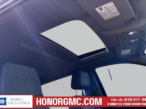 Used 2021 GMC Sierra 1500 Denali w/ Denali Ultimate Package AWD/4WD image 27