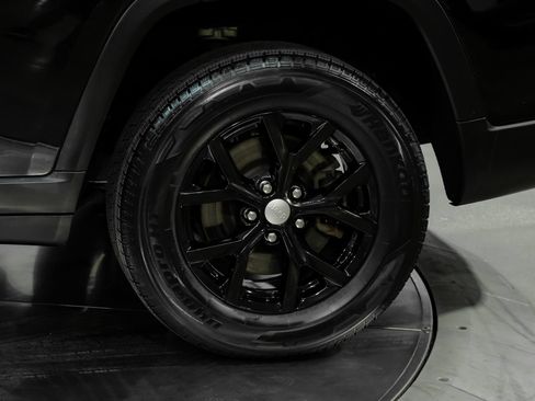 Used 2023 Jeep Grand Cherokee L Limited AWD/4WD image 67
