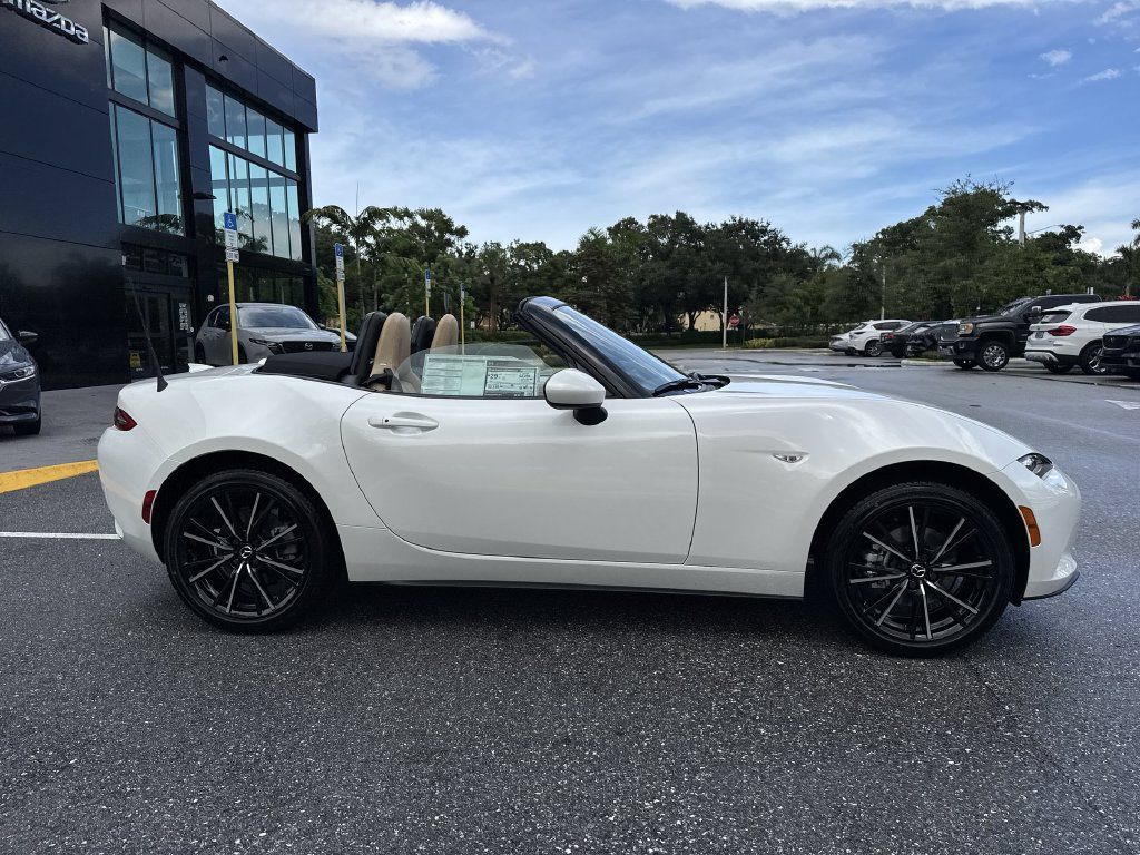 New 2026 MAZDA MX-5 Miata Grand Touring RWD image 23