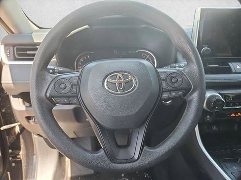 Used 2025 Toyota RAV4 XLE FWD image 13