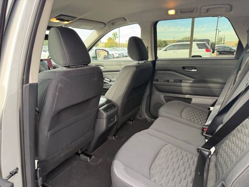 Certified 2022 Nissan Pathfinder SV w/ SV Black Package image 11