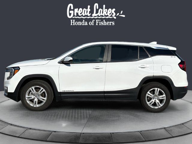 Used 2024 GMC Terrain SLE AWD/4WD image 2