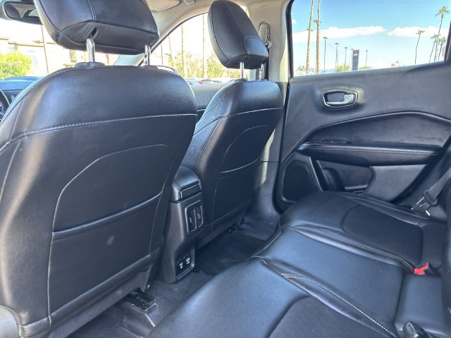 Used 2018 Jeep Compass Latitude w/ Popular Equipment Group FWD image 17