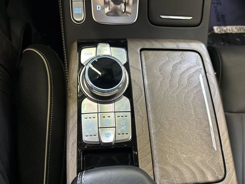 Used 2022 Genesis G90 5.0 Ultimate image 20