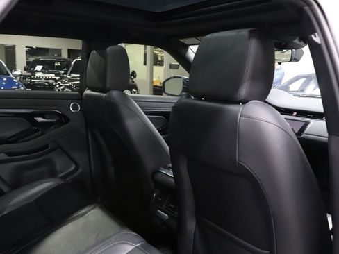 Used 2020 Land Rover Range Rover Evoque S image 21
