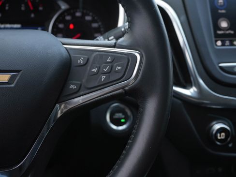Used 2021 Chevrolet Equinox LT FWD image 19