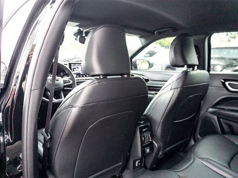 New 2026 Jeep Compass Latitude image 19