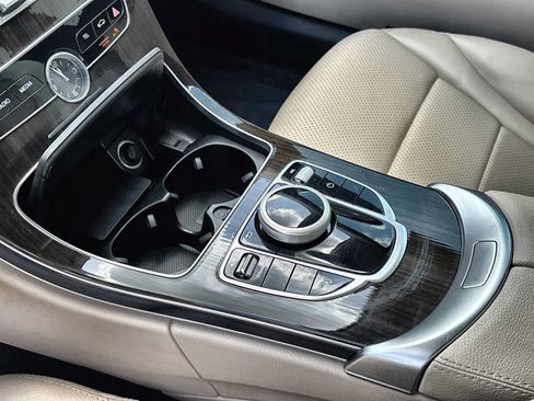 Used 2021 Mercedes-Benz C 300 Sedan image 23