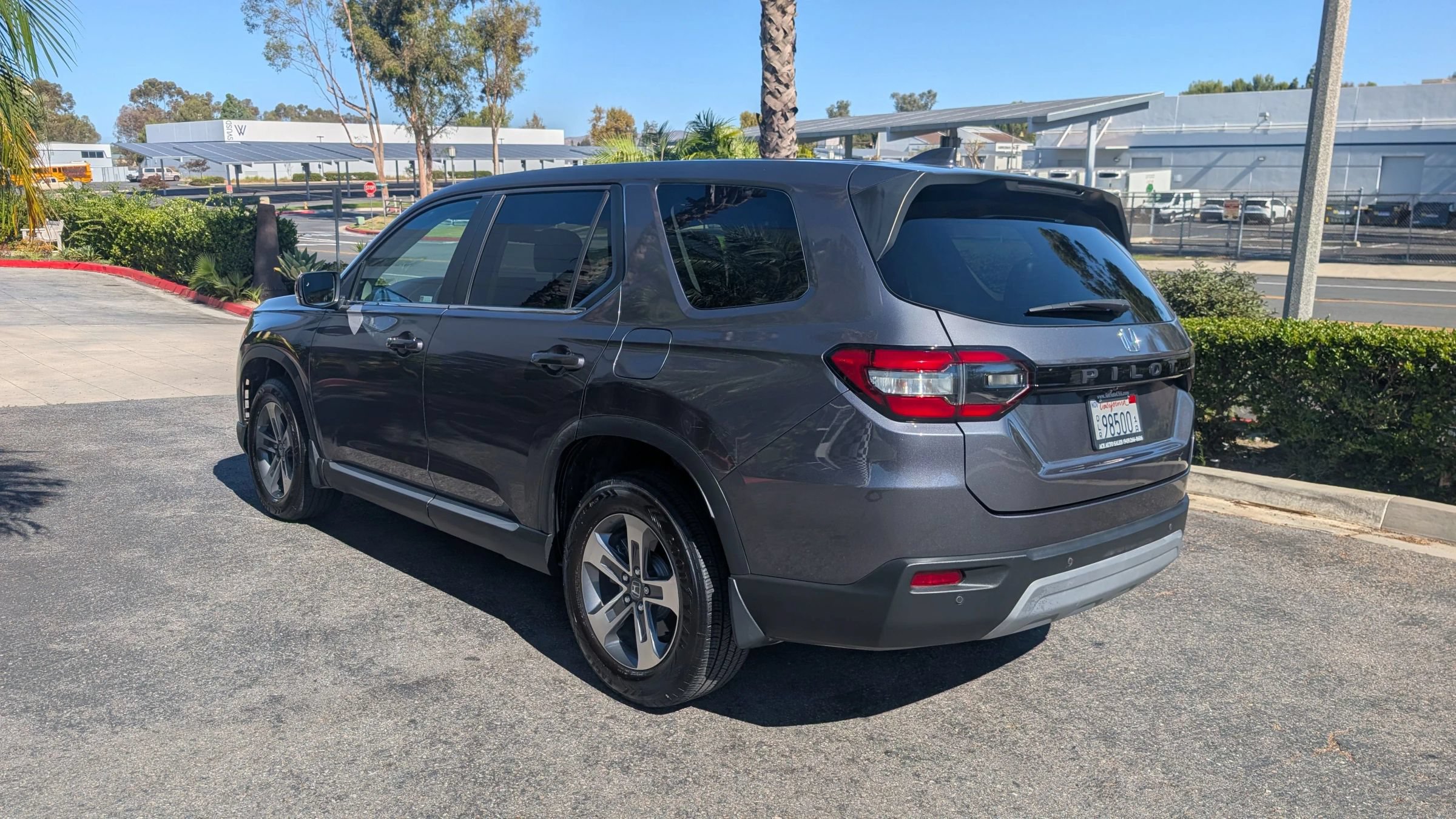 Used 2024 Honda Pilot EX-L image 5