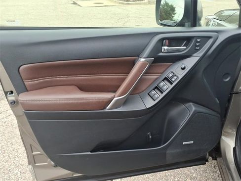 Used 2018 Subaru Forester 2.5i Touring w/ Popular Package #2 image 9