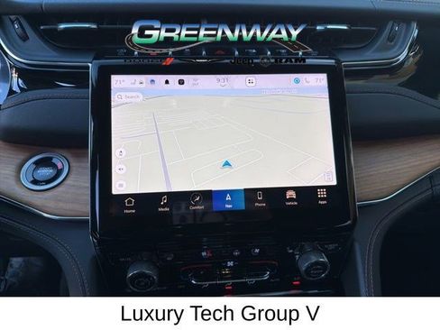 Used 2024 Jeep Grand Cherokee Summit image 10