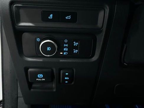 Used 2024 Ford Expedition Limited image 26