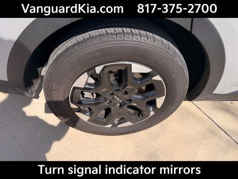 Certified 2025 Kia Sorento S image 10