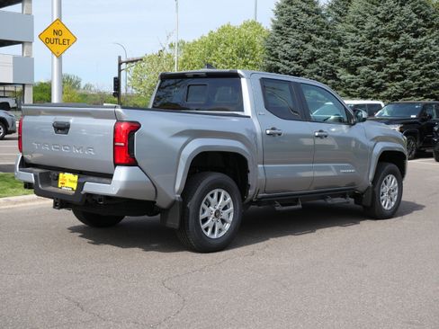 New 2026 Toyota Tacoma SR5 AWD/4WD image 2