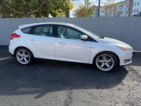 Used 2015 Ford Focus Titanium w/ Titanium Technology Package image 2