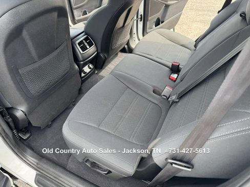 Used 2020 Kia Sorento LX image 17