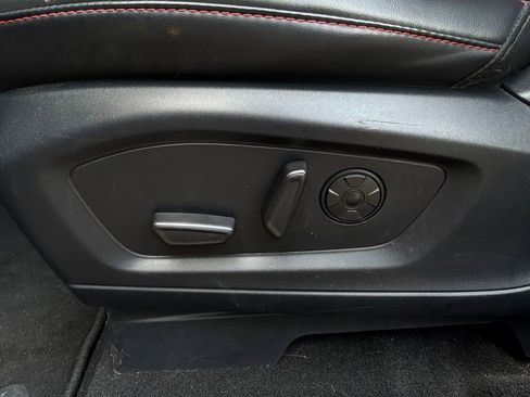Used 2025 Ford Explorer ST AWD/4WD image 11