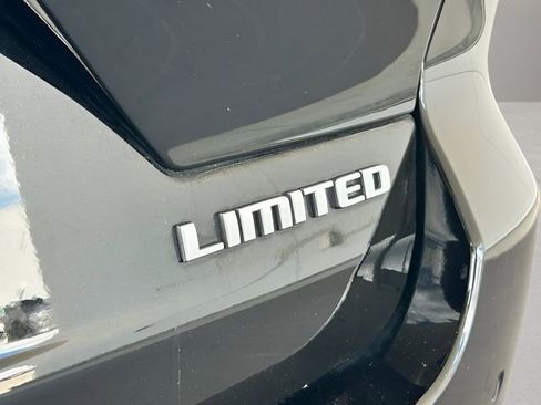 Used 2024 Jeep Grand Cherokee Limited image 10