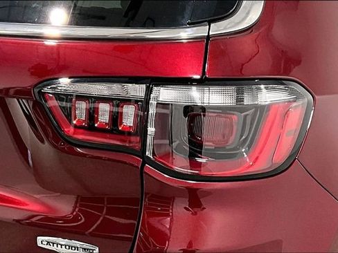 Used 2022 Jeep Compass Latitude image 24