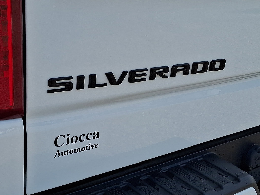 Used 2024 Chevrolet Silverado 1500 Custom w/ Turbomax Blackout Package AWD/4WD image 29