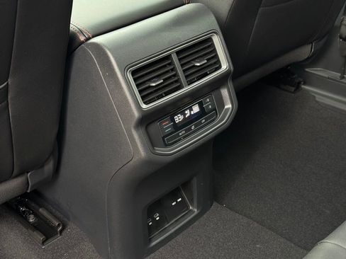 New 2026 Volkswagen Atlas Peak Edition image 23