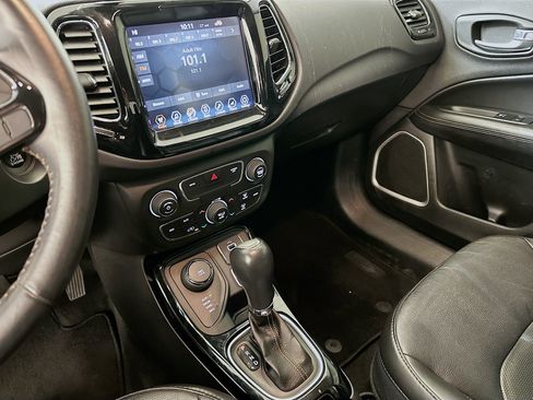 Used 2018 Jeep Compass Limited image 25