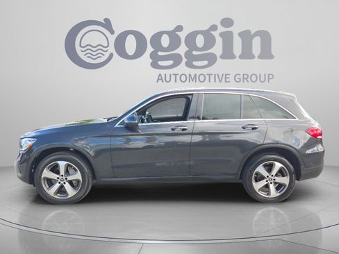 Used 2022 Mercedes-Benz GLC 300 4MATIC image 2