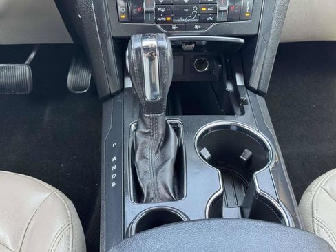 Used 2018 Ford Explorer XLT w/ Equipment Group 202A FWD image 8
