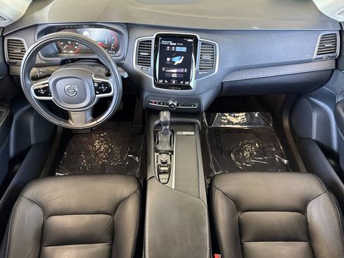 Used 2020 Volvo XC90 T5 Momentum w/ Protection Package Premier FWD image 12
