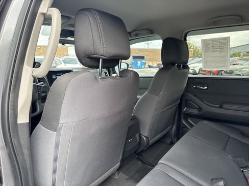 Used 2024 Nissan Frontier SV w/ Technology Package image 23