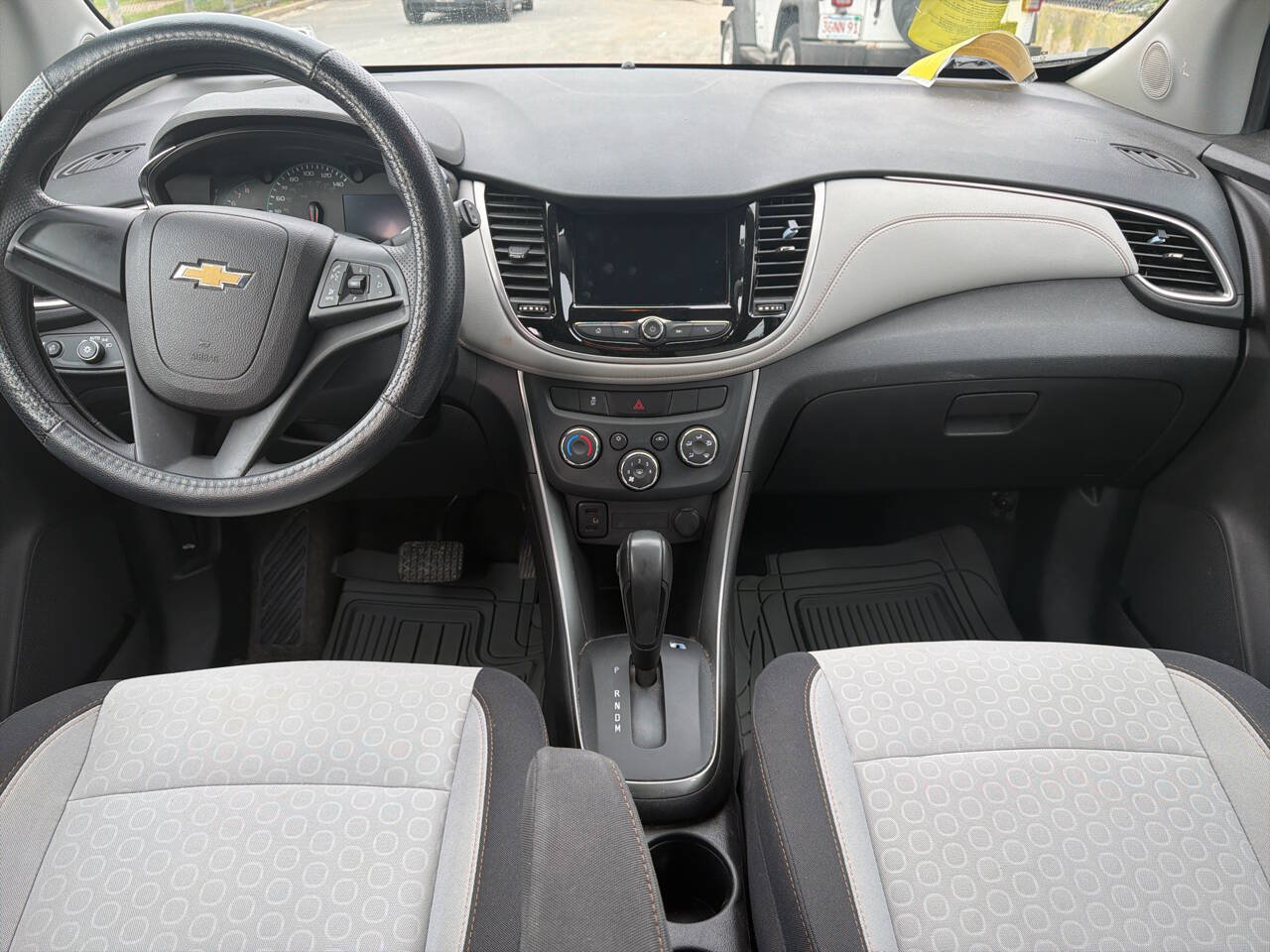 Used 2018 Chevrolet Trax LS AWD/4WD image 24