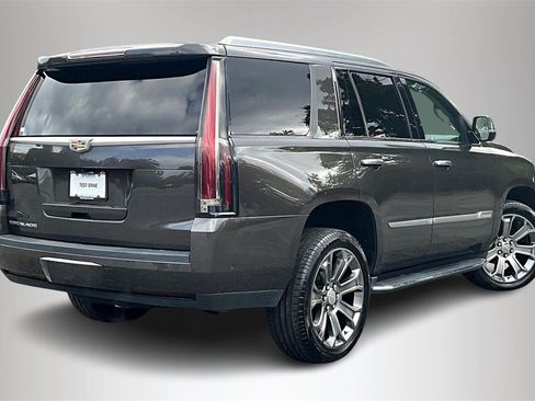 Certified 2020 Cadillac Escalade Luxury image 6
