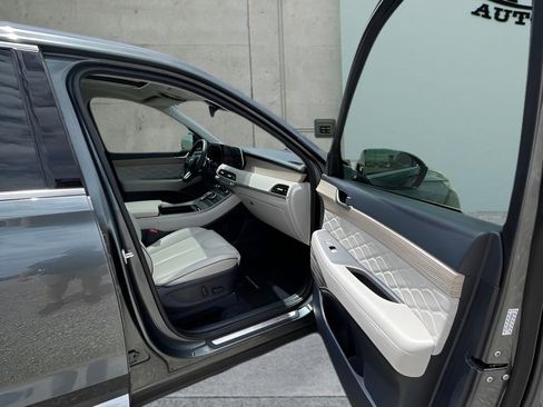 Used 2022 Hyundai Palisade Calligraphy w/ Cargo Package FWD image 15