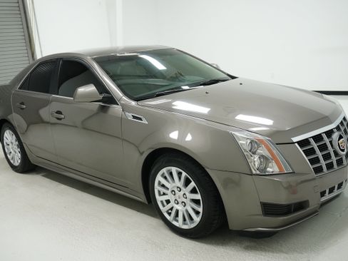 Used 2012 Cadillac CTS Luxury image 3
