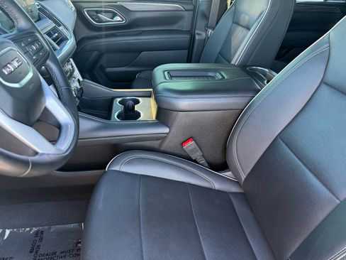 Used 2023 GMC Yukon XL SLT image 14