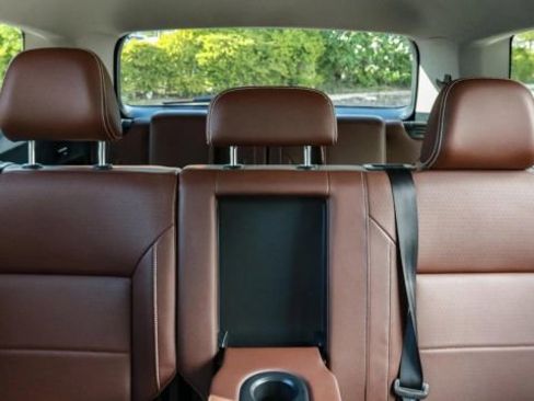 Used 2023 Volkswagen Atlas SE w/ Black Wheel Package image 27