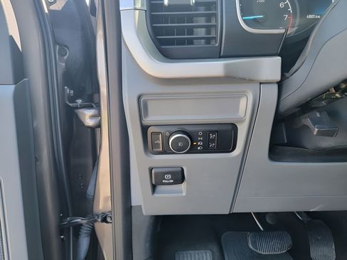 Used 2022 Ford F150 XLT image 17