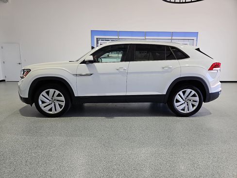 Used 2023 Volkswagen Atlas Cross Sport SE FWD image 5