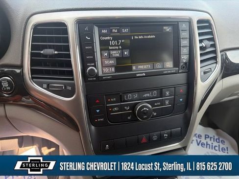 Used 2013 Jeep Grand Cherokee Laredo AWD/4WD image 24