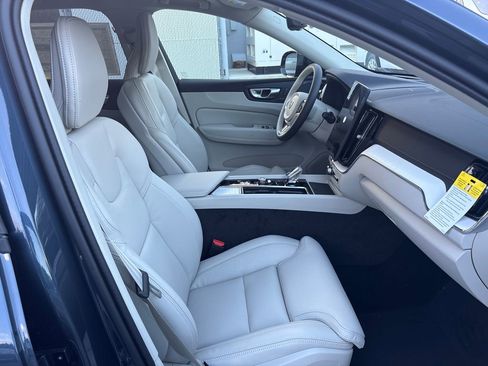 New 2026 Volvo XC60 B5 Ultra image 18