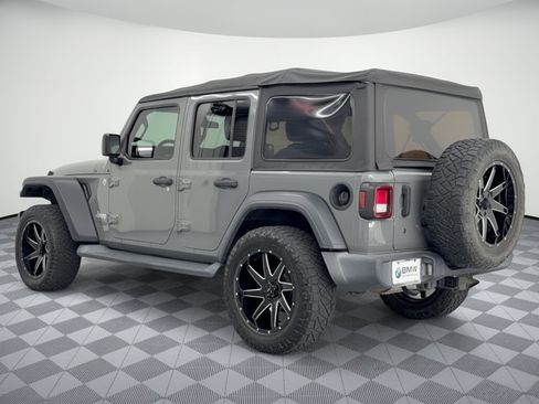 Used 2018 Jeep Wrangler Unlimited Sport S AWD/4WD image 3