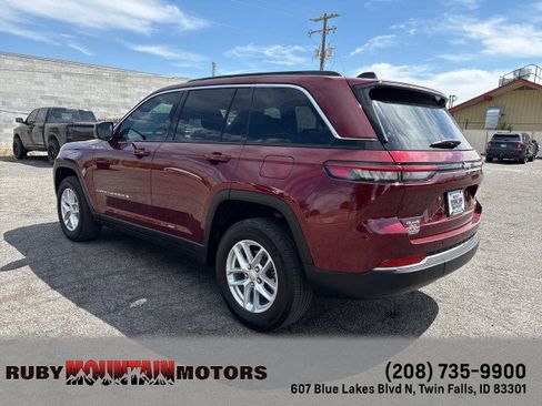 Used 2024 Jeep Grand Cherokee Laredo X w/ Luxury Tech Group I AWD/4WD image 5