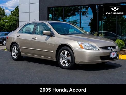 Used 2005 Honda Accord Hybrid Sedan image 1